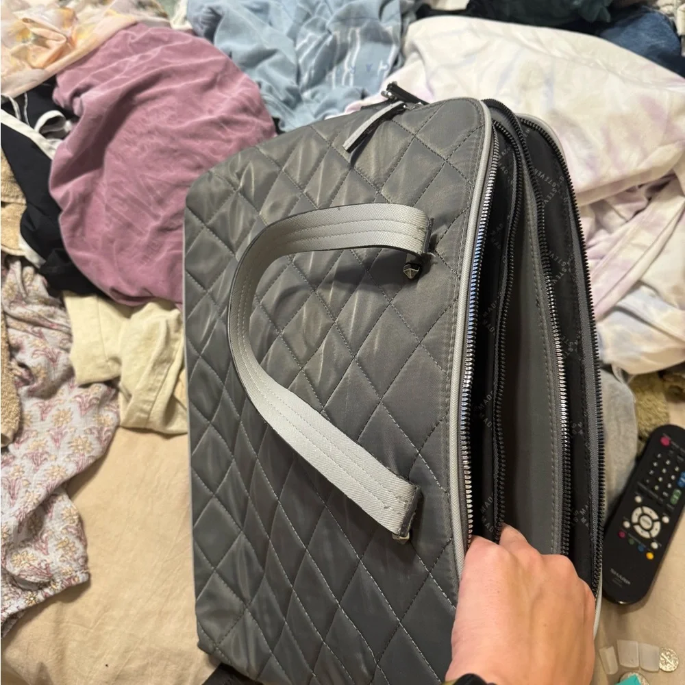 Steve Madden Gray and Cream Quilted Tote